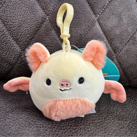 Squishmallow Clip 3.5” Meghan the Fruit Bat NWT Keychain or Bag Charm - Picture 1 of 3